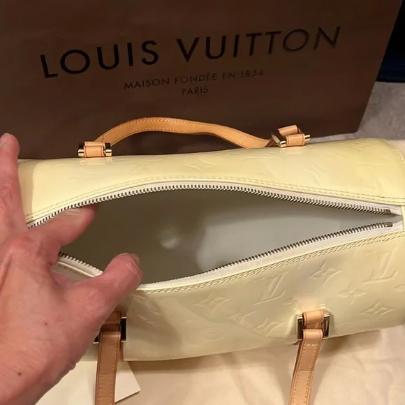 Pre loved barrel pearl white with COA - Picture 9 of 11